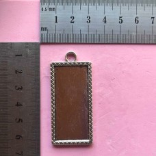 Metal Frame Pendant Rectangle