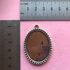 Metal Frame Oval