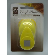Punch 5/8" Scalloped Square